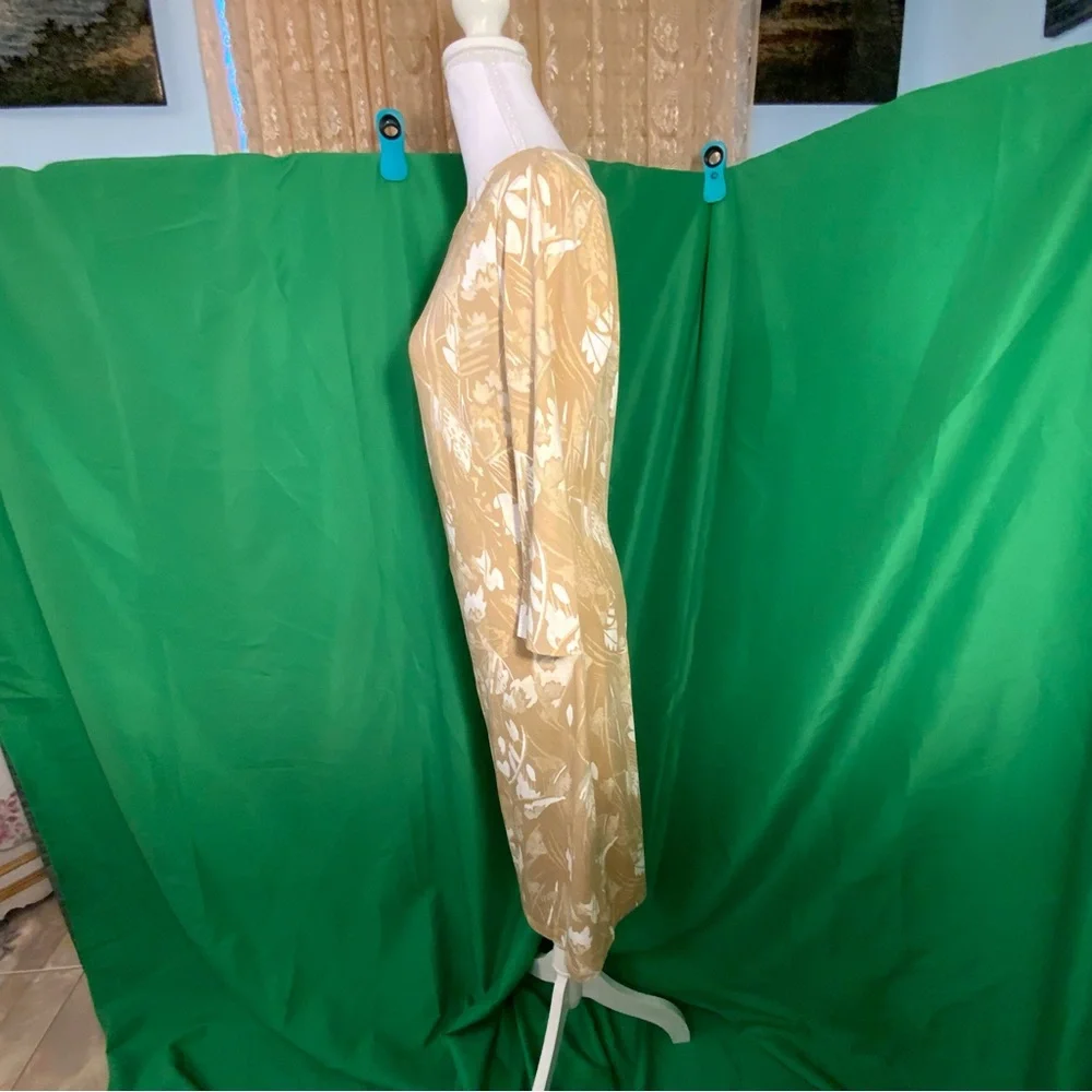 J McLaughlin Sage Dress Women M Beige White Ruched Side 3/4 Sleeve Sheath Dress - Picture 5 of 5